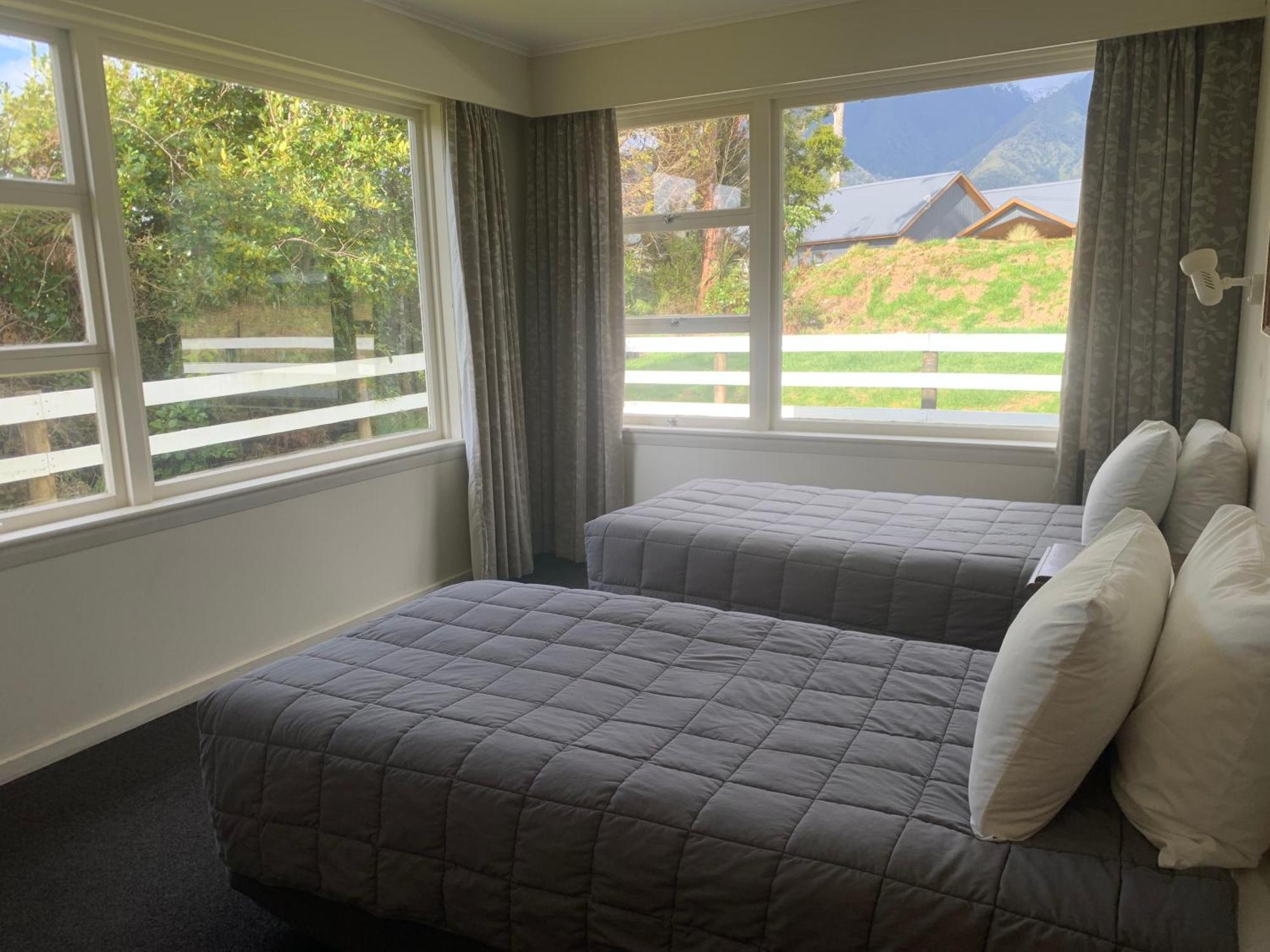 Mt Cook View Motel - Fox Glacier Exterior photo