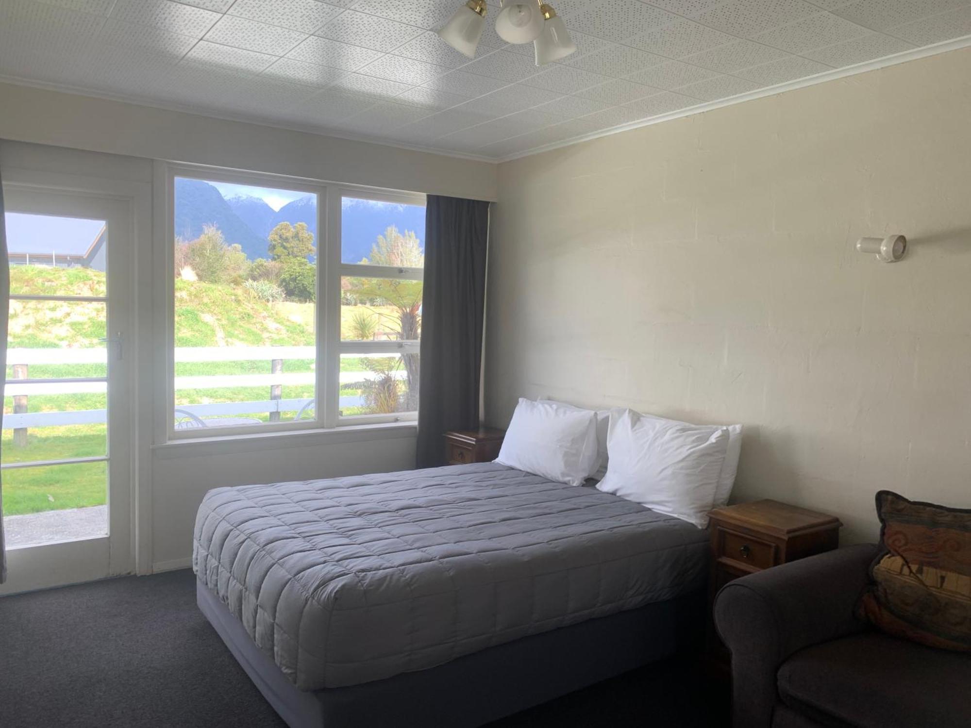 Mt Cook View Motel - Fox Glacier Exterior photo