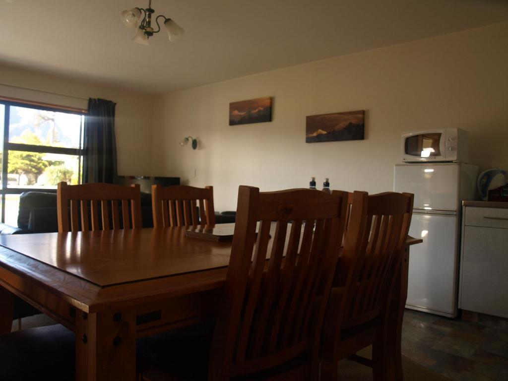 Mt Cook View Motel - Fox Glacier Room photo